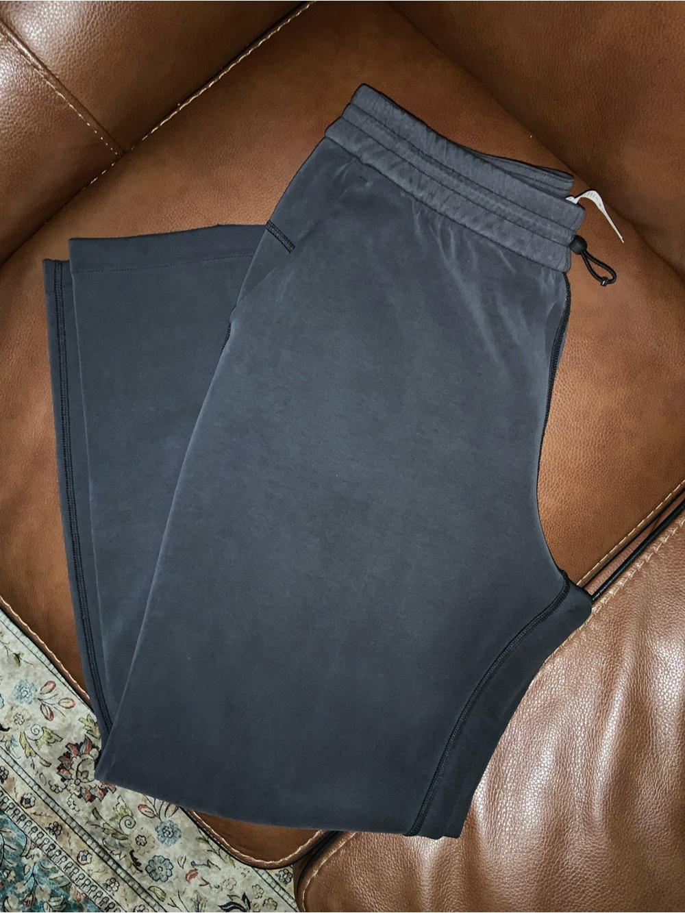 lululemon SoftStream Women’s Charcoal Black Pants VGUC